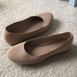 Tan/ Nude Flats